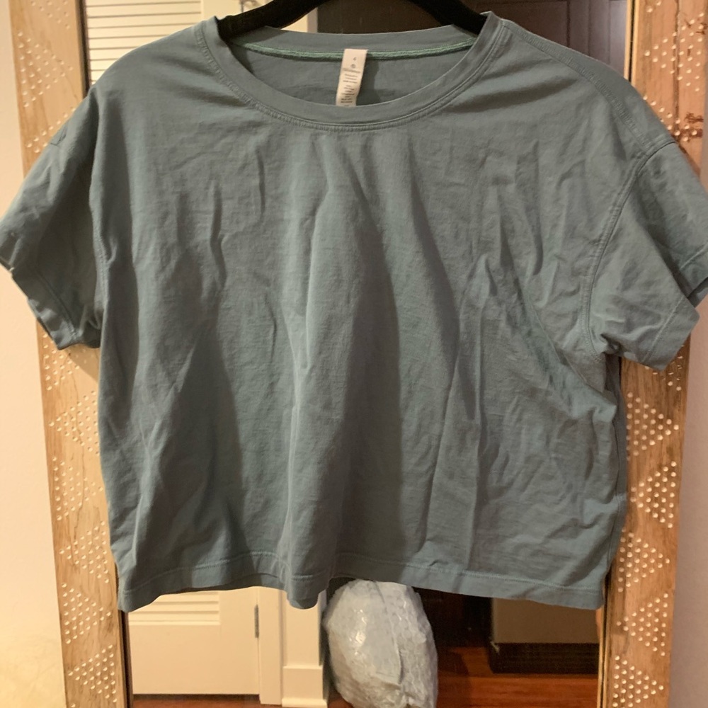lululemon sage green cropped top